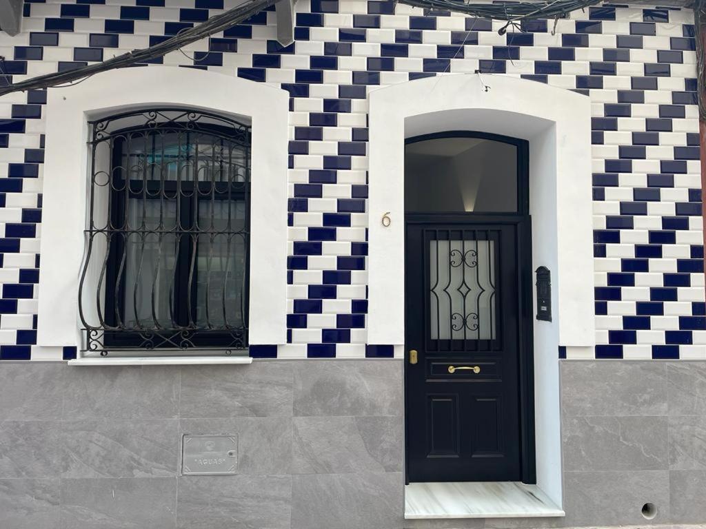 Apartamentos Sol Y Luna La Línea de la Concepción المظهر الخارجي الصورة
