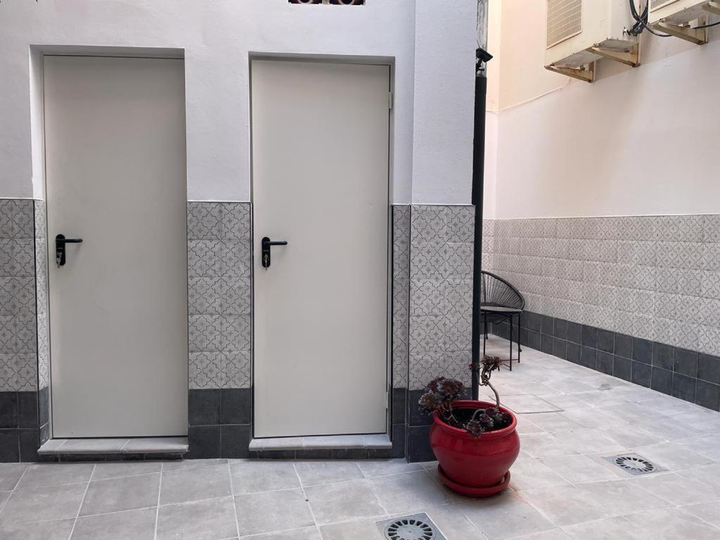 Apartamentos Sol Y Luna La Línea de la Concepción المظهر الخارجي الصورة
